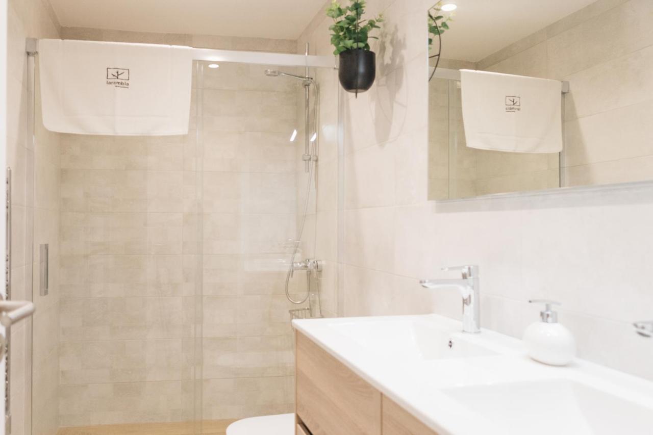 Apartaments La Rambla - Arbequina - 6 Persones Cornudella de Montsant ภายนอก รูปภาพ