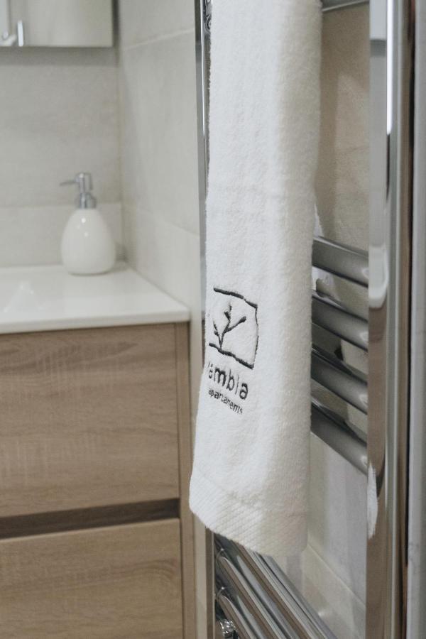 Apartaments La Rambla - Arbequina - 6 Persones Cornudella de Montsant ภายนอก รูปภาพ
