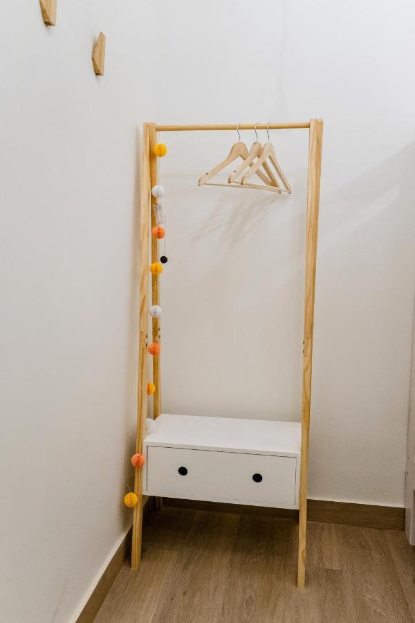 Apartaments La Rambla - Arbequina - 6 Persones Cornudella de Montsant ภายนอก รูปภาพ