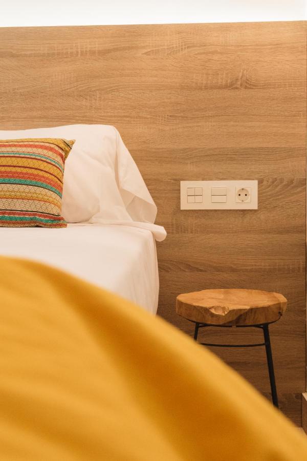 Apartaments La Rambla - Arbequina - 6 Persones Cornudella de Montsant ภายนอก รูปภาพ